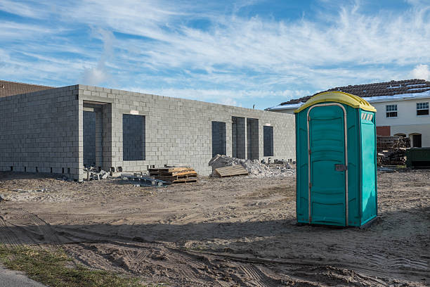 Best Portable bathroom rental  in Feather Sound, FL